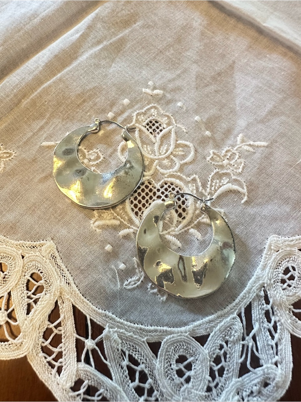 Vintage 90s Silver Tone Wavy Crescent Hoop Earrings Chunky Statement